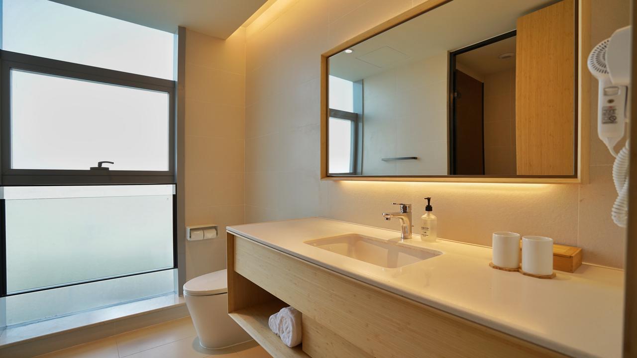 Ji Hotel Shenzhen Shennan Avenue Huaqiang Exterior photo